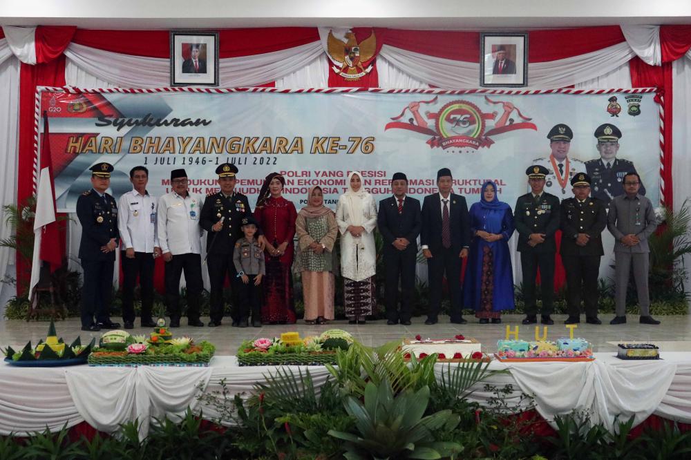 Sekda Ikuti Upacara Virtual HUT Bhayangkara